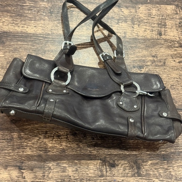 Brown Leather Messenger Bag with Distressed Finish and Detachable Strap - Picture 4 of 7